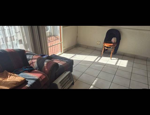 2 BEDROOM TOWNHOUSE FOR SALE IN VERWOERDPARK